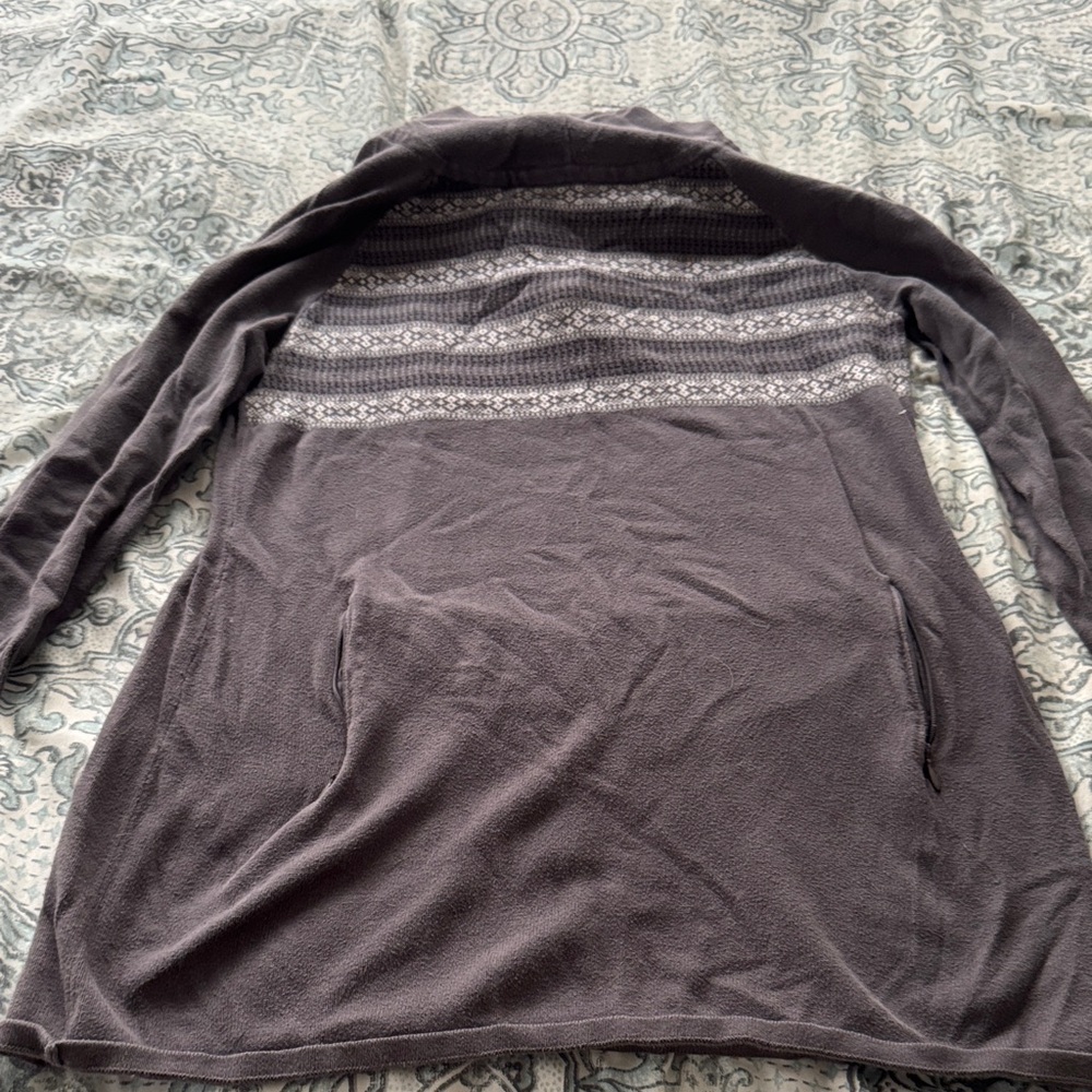 Akini Gray Knit hooded sweater